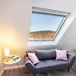 Schmallenberger Mauerbluemchen Apartment *